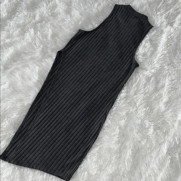 Express Charcoal Ribbed Knit Top - Picture 4 of 5